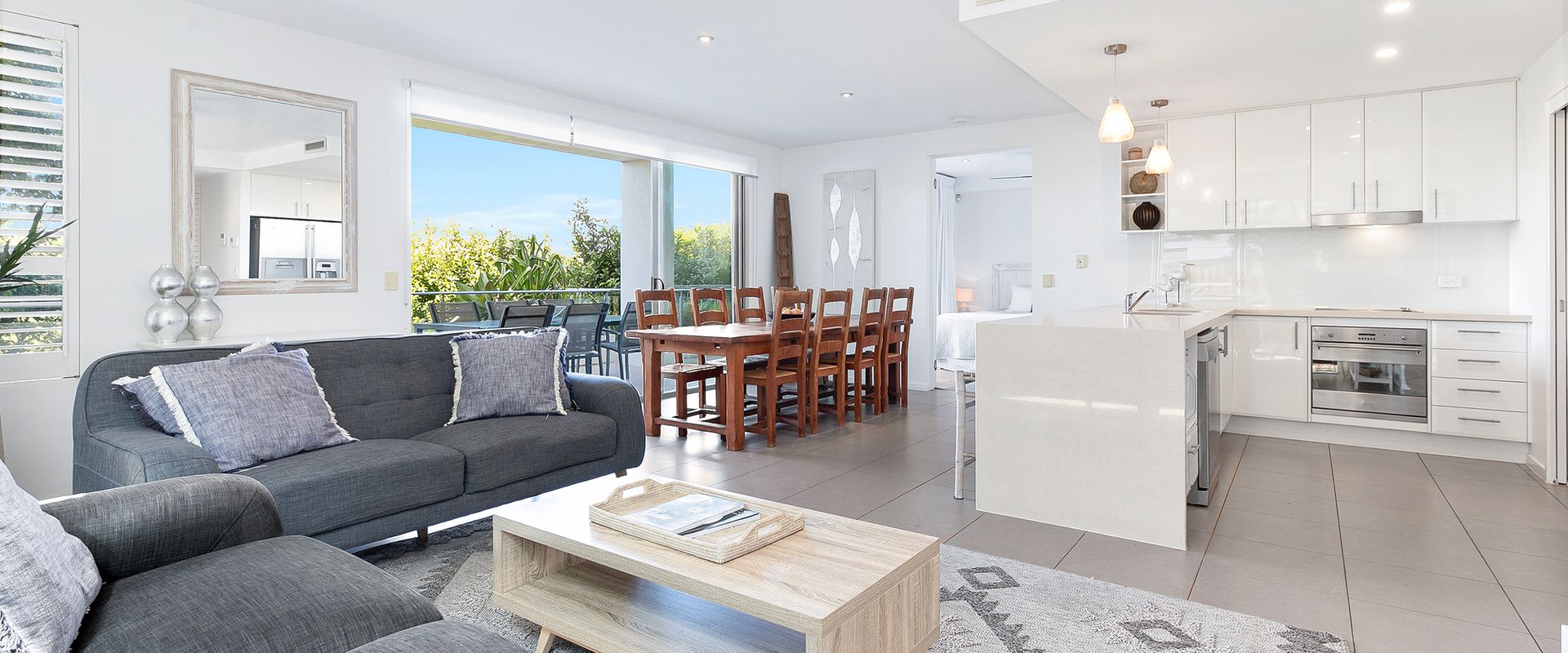 1 Alpha – Huge wrap-around balcony all on one level