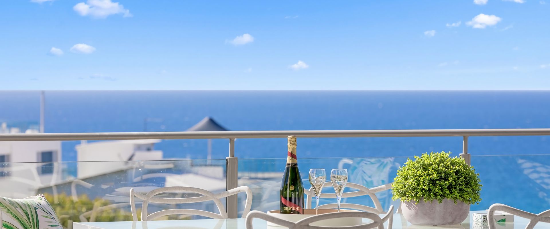 3 Alpha on Elanda – Stunning Ocean View Apartment