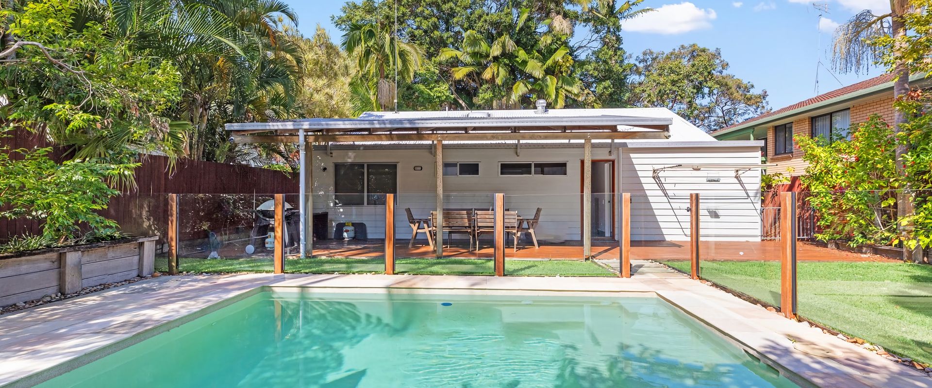 7 Depper – Cosy Beach House in Central Sunshine Beach