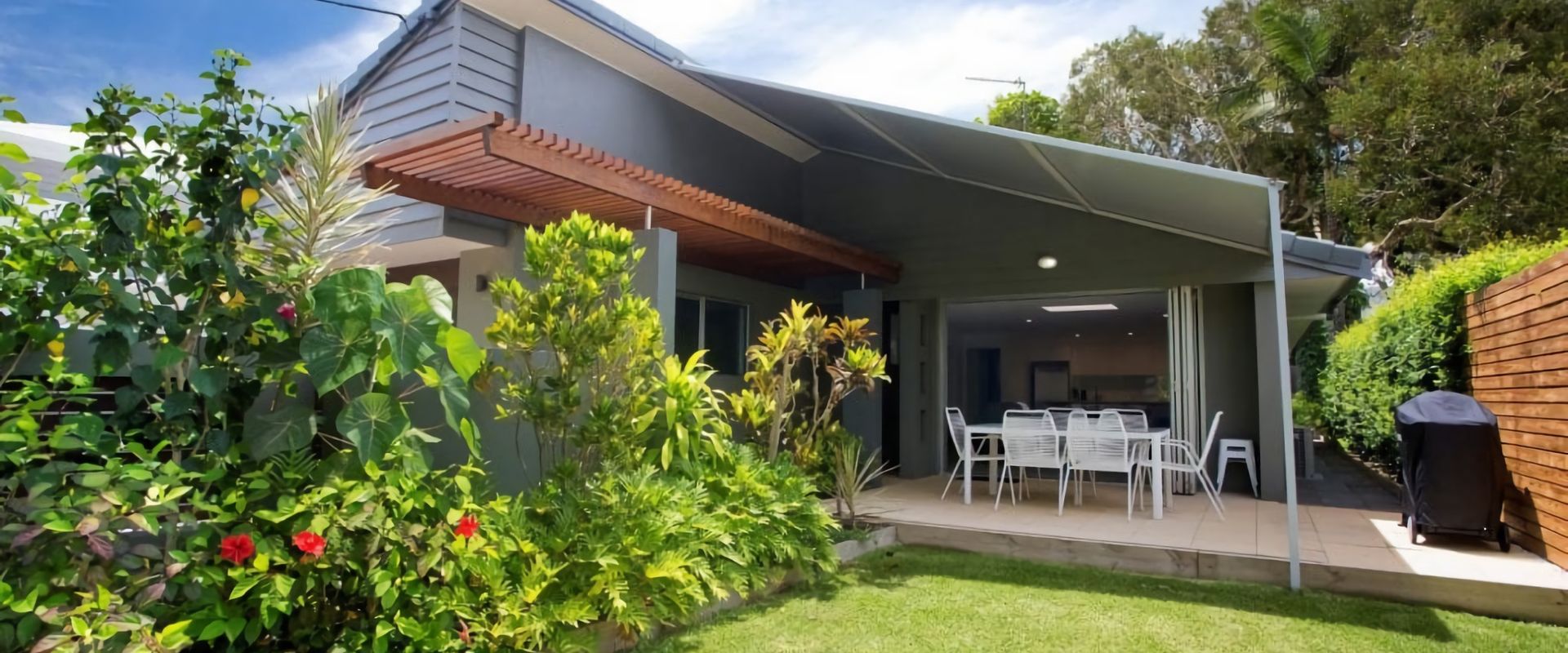 15 Depper St – Charming Beach Side Home in Lovely Location