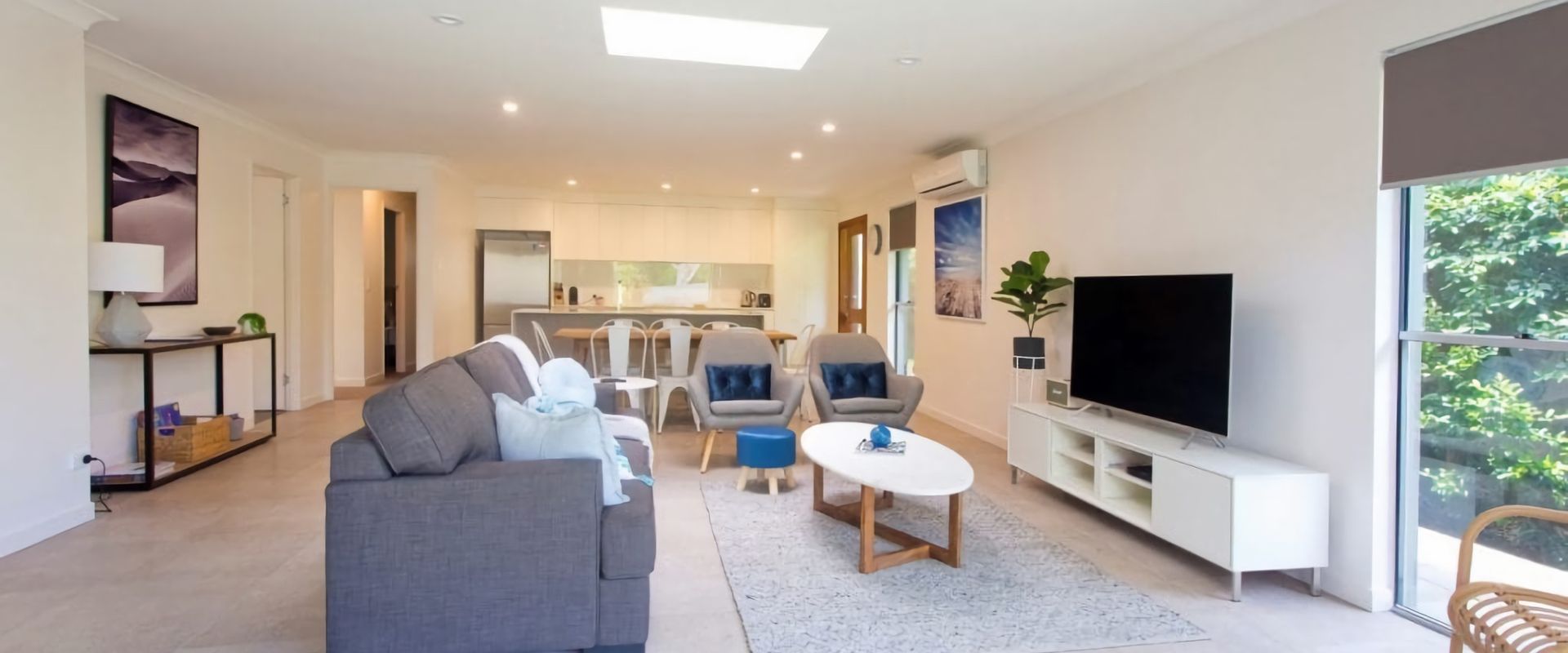 15 Depper St – Charming Beach Side Home in Lovely Location