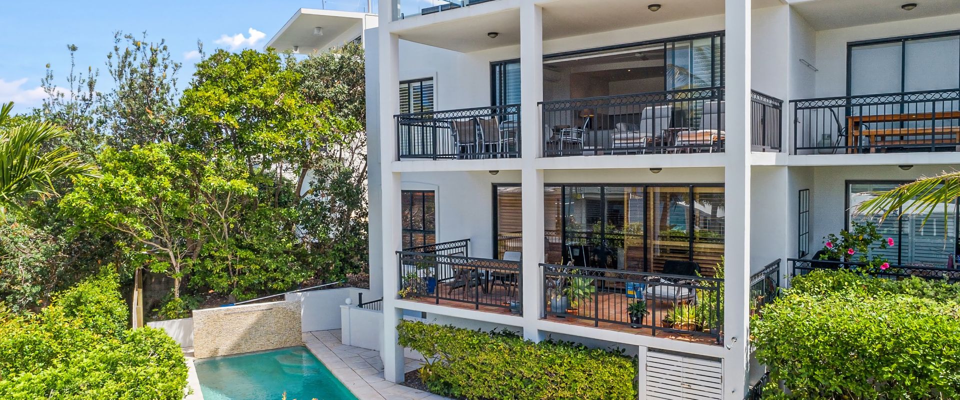 4 Hilltop Villas – Enjoy Ocean Views From The Heart Of The Village