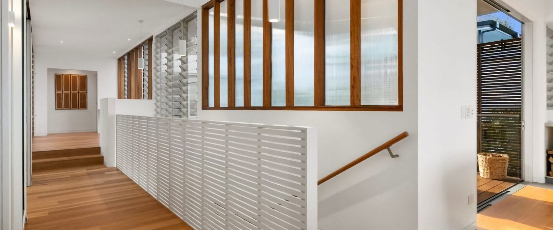 11 Seaview Tce – Spectacular Home with Stunning Ocean and Headland Views