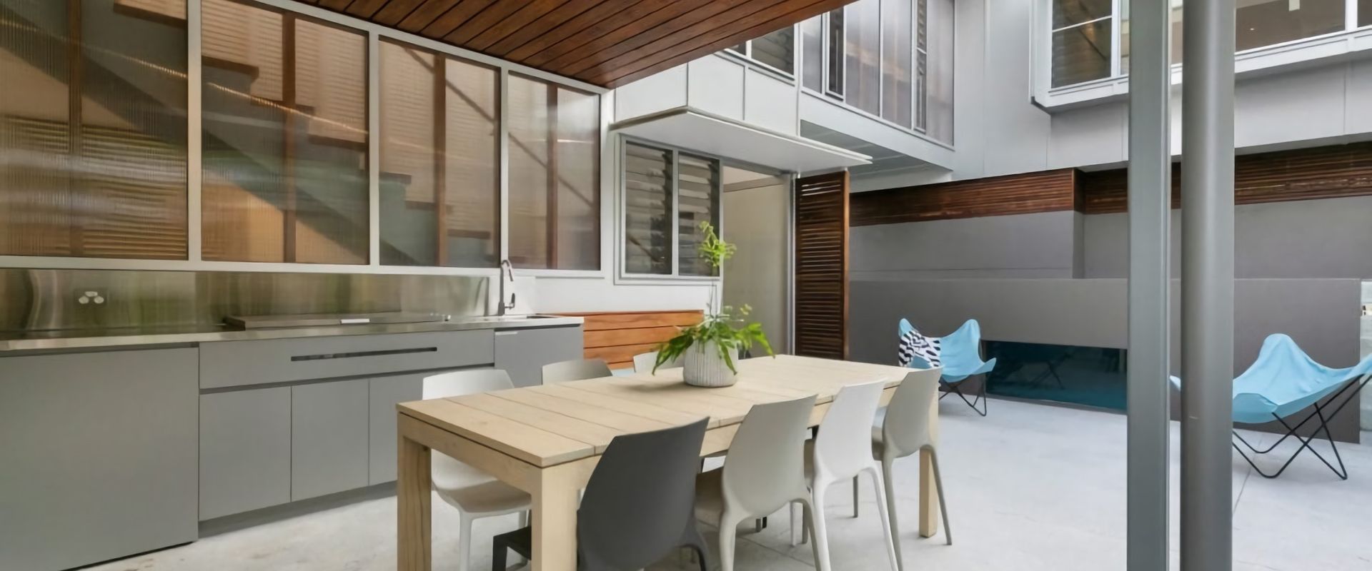 11 Seaview Tce – Spectacular Home with Stunning Ocean and Headland Views