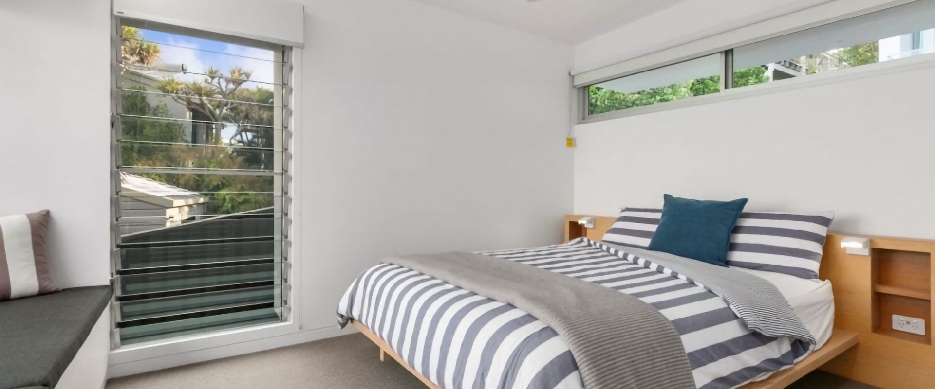 11 Seaview Tce – Spectacular Home with Stunning Ocean and Headland Views