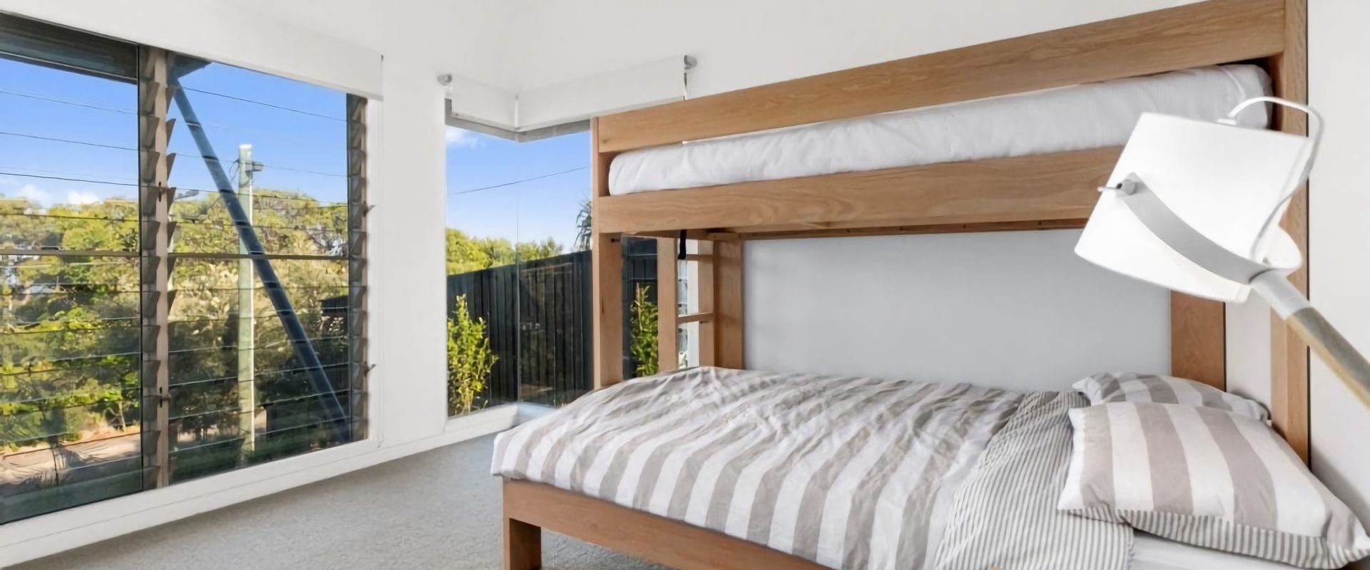 11 Seaview Tce – Spectacular Home with Stunning Ocean and Headland Views