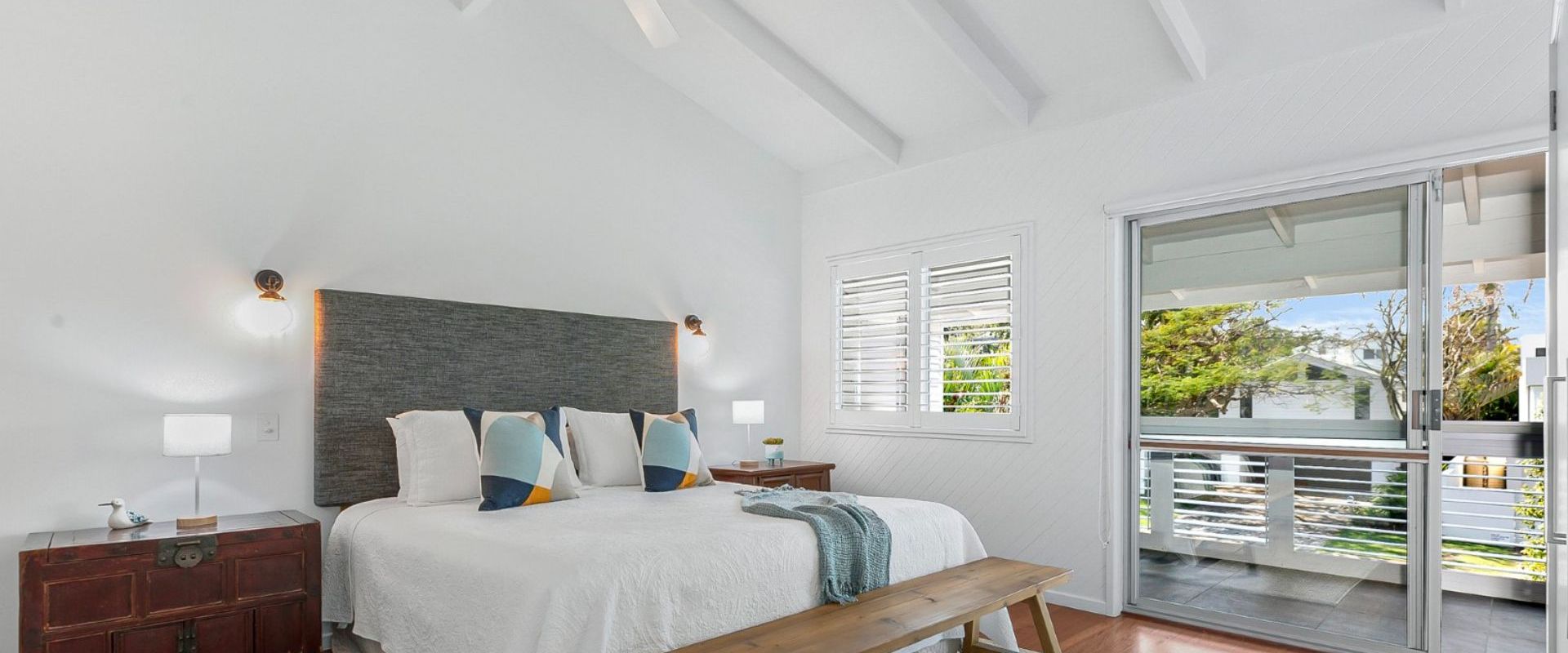 12 Elanda St – Luxurious Beachside Living