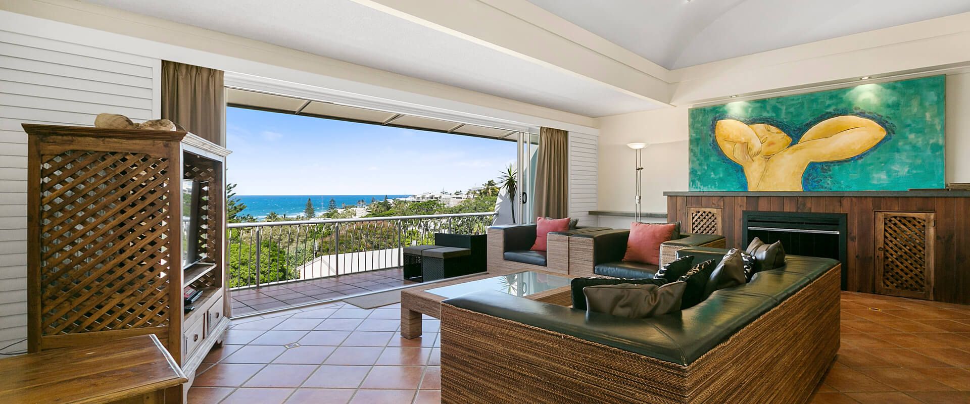12 Cascades – Top Floor Apartment In Prime Position