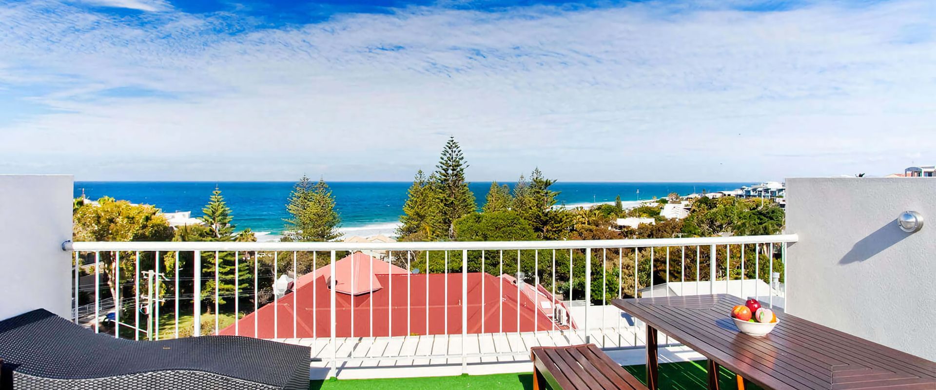 12 Cascades – Top Floor Apartment In Prime Position