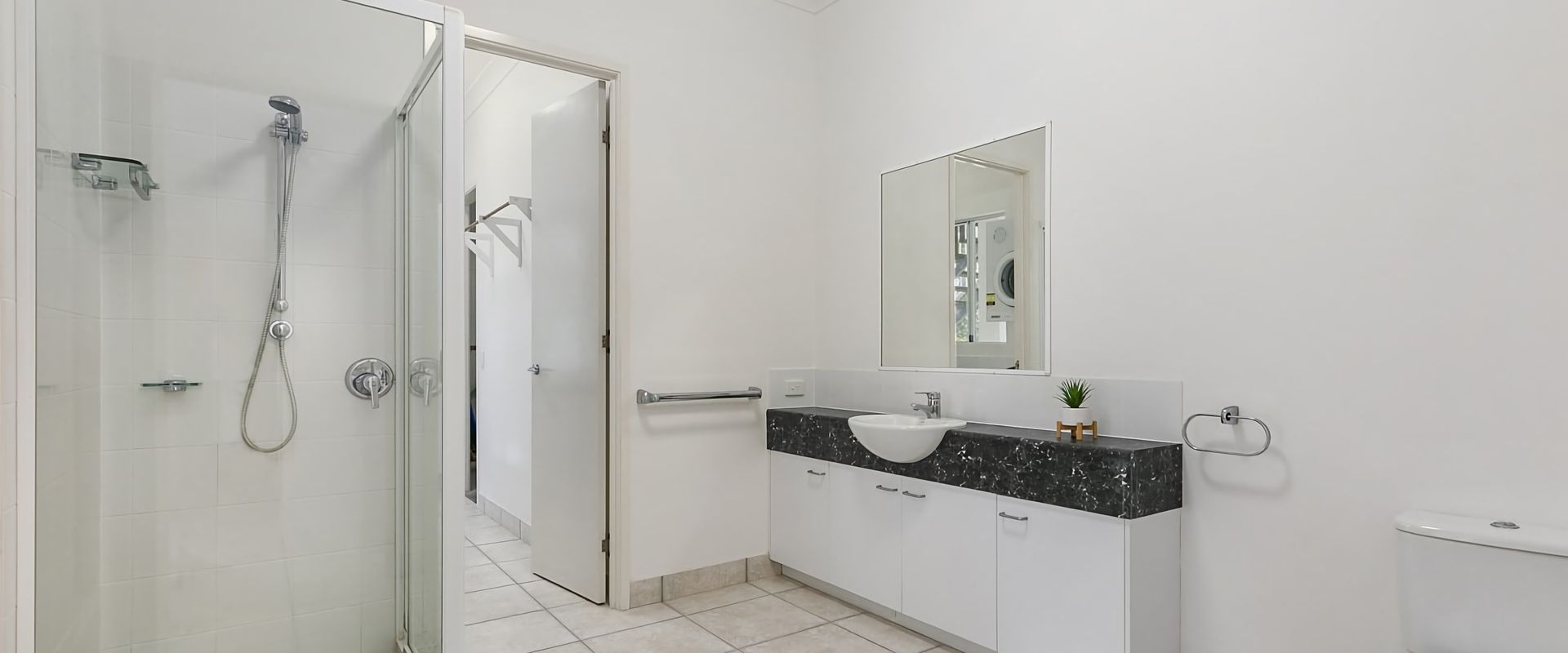 4 Maher Tce – Stately Residence with Beach Side Charm