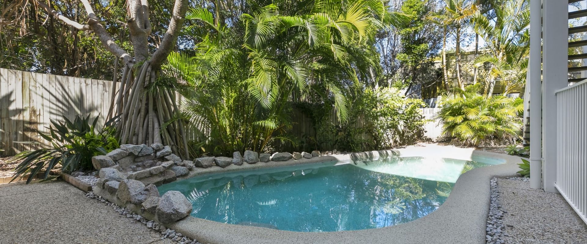 4 Maher Tce – Stately Residence with Beach Side Charm