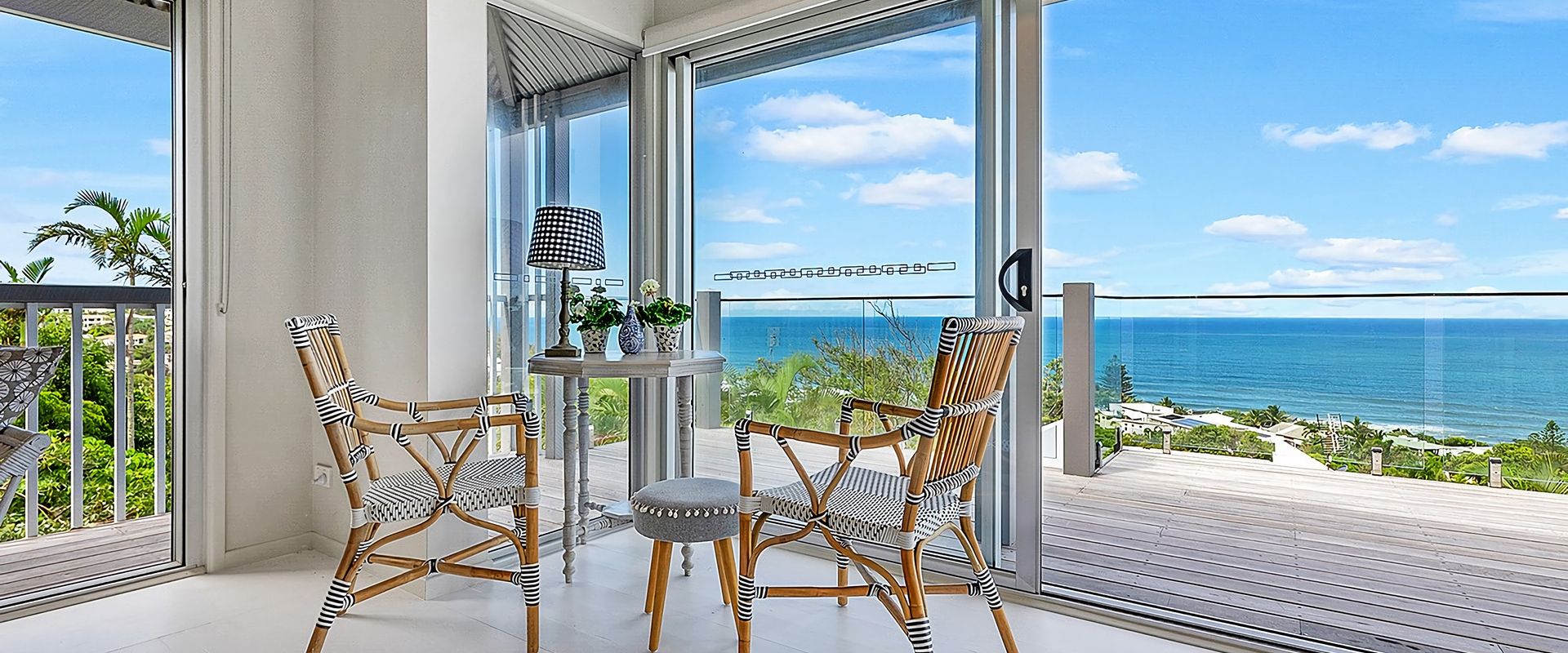 10 Enterprise St – Prestigious Home with Breathtaking Views