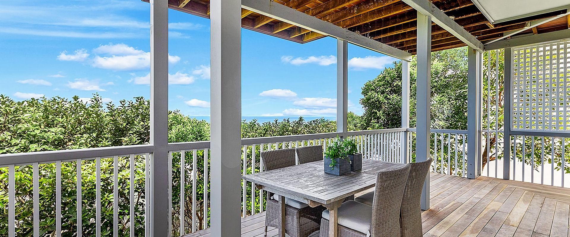 10 Enterprise St – Prestigious Home with Breathtaking Views