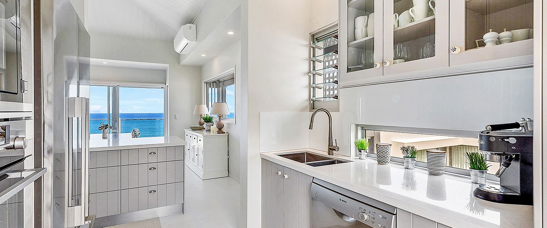 10 Enterprise St – Prestigious Home with Breathtaking Views