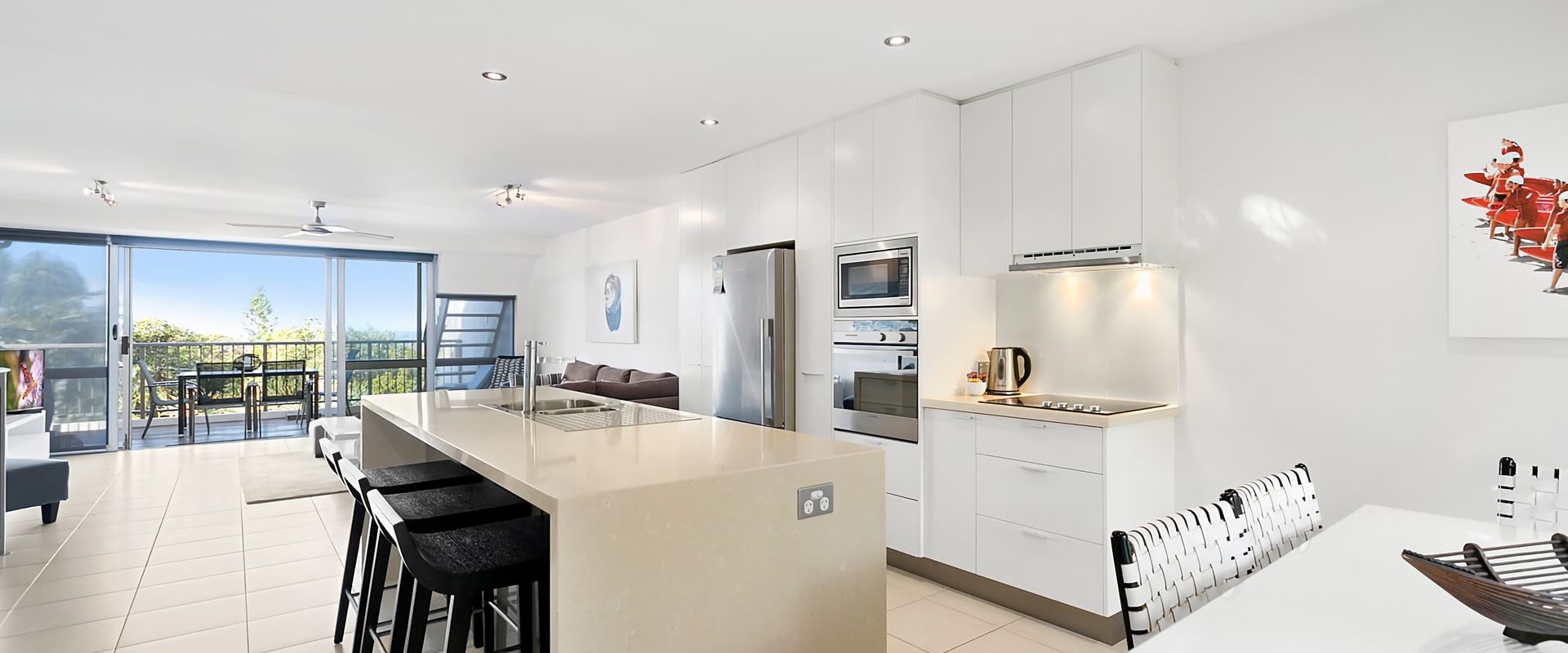 3 Ocean Terraces – Split Level Apartment At The Beach