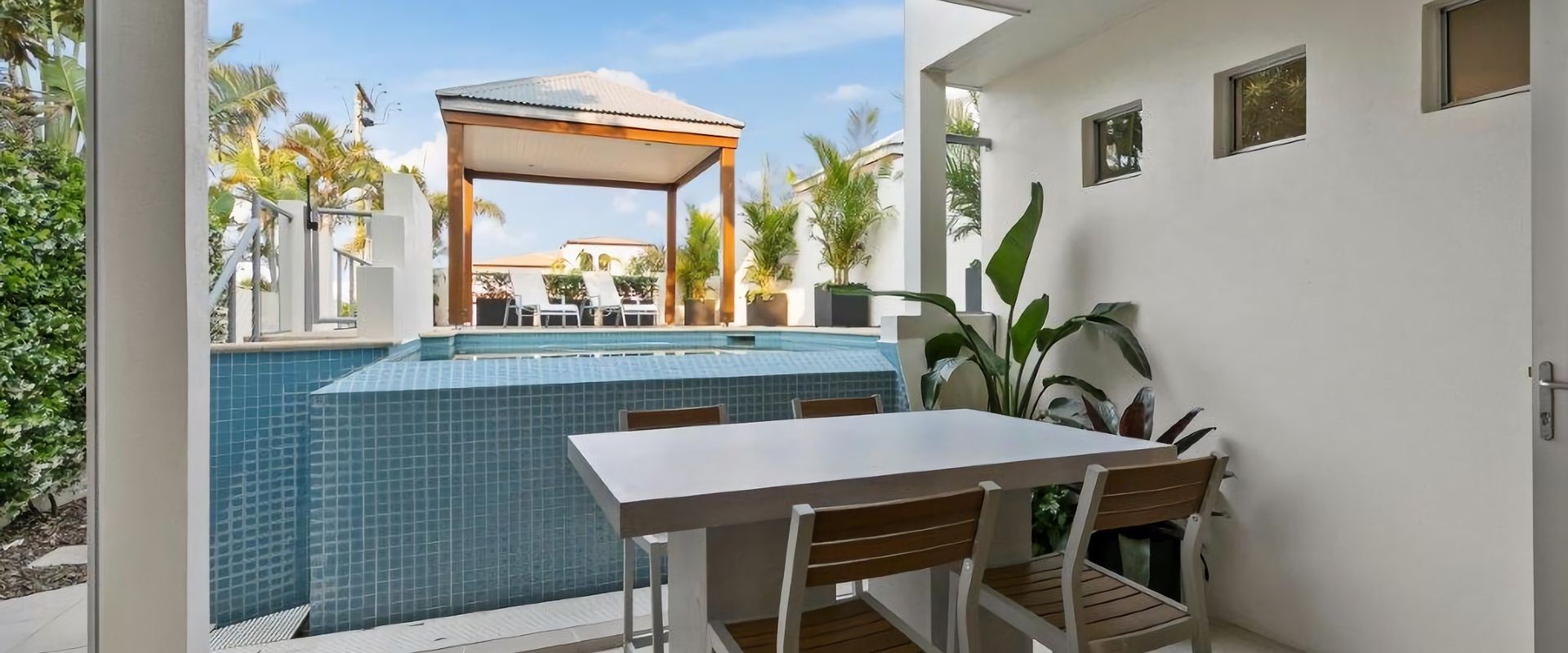 2 Elouera – Private Duplex with Views and Pool