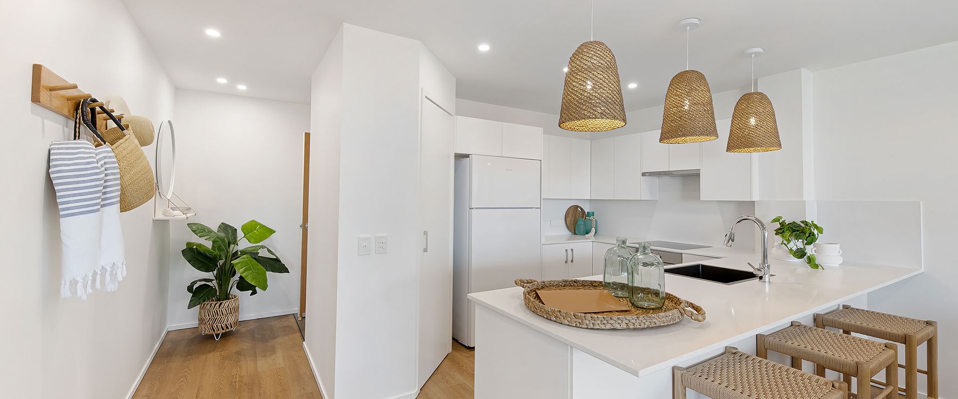2 Park Cres Modern & Stylish 2 bedroom apartment Close to Beach and Restaurants