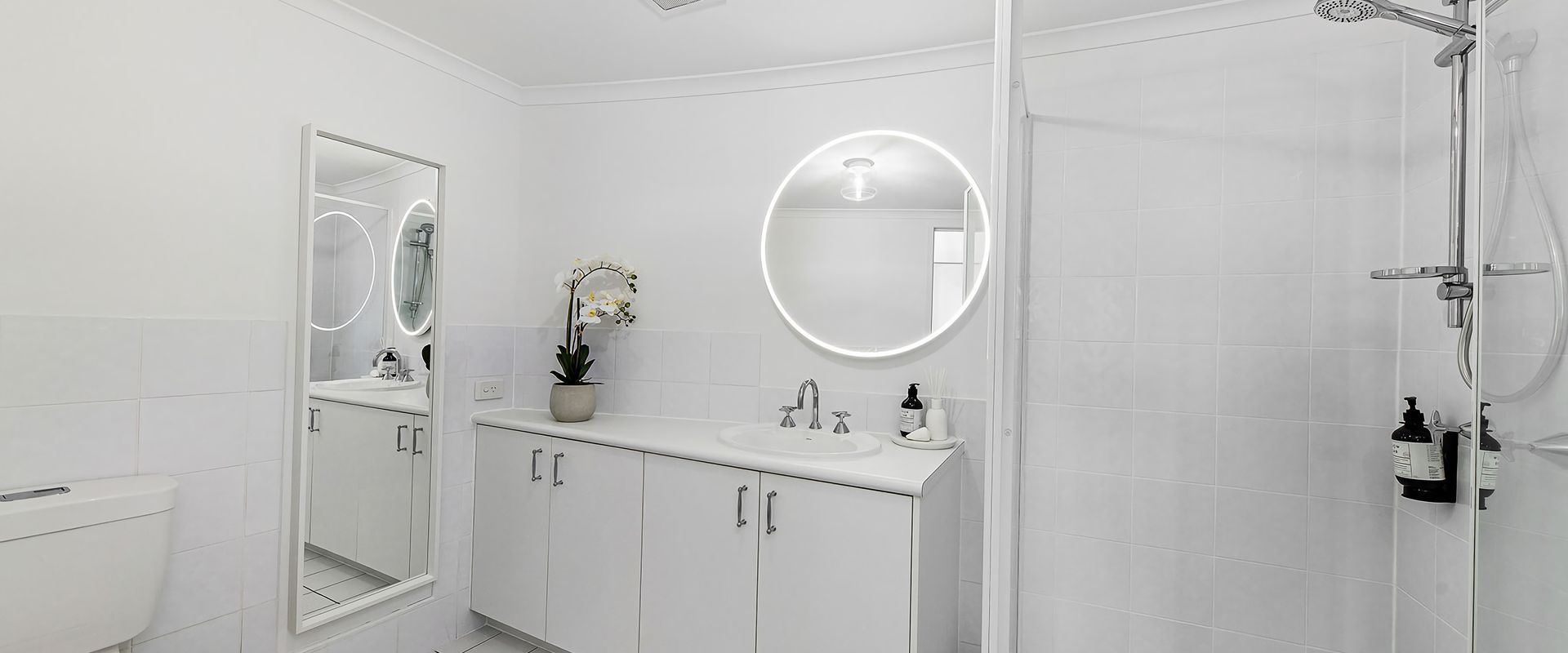 2 Park Cres Modern & Stylish 2 bedroom apartment Close to Beach and Restaurants