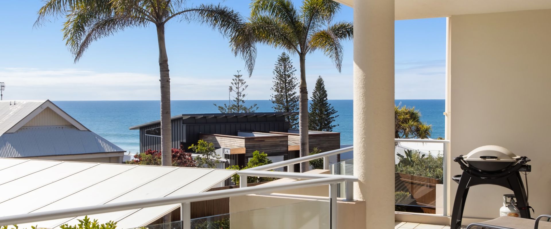2 Park Cres Modern & Stylish 2 bedroom apartment Close to Beach and Restaurants