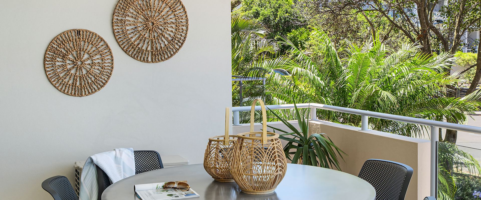 2 Park Cres Modern & Stylish 2 bedroom apartment Close to Beach and Restaurants