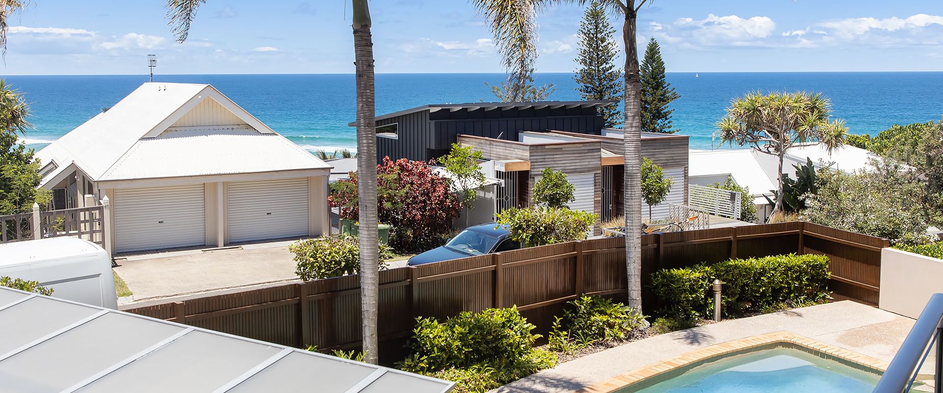2 Park Cres Modern & Stylish 2 bedroom apartment Close to Beach and Restaurants