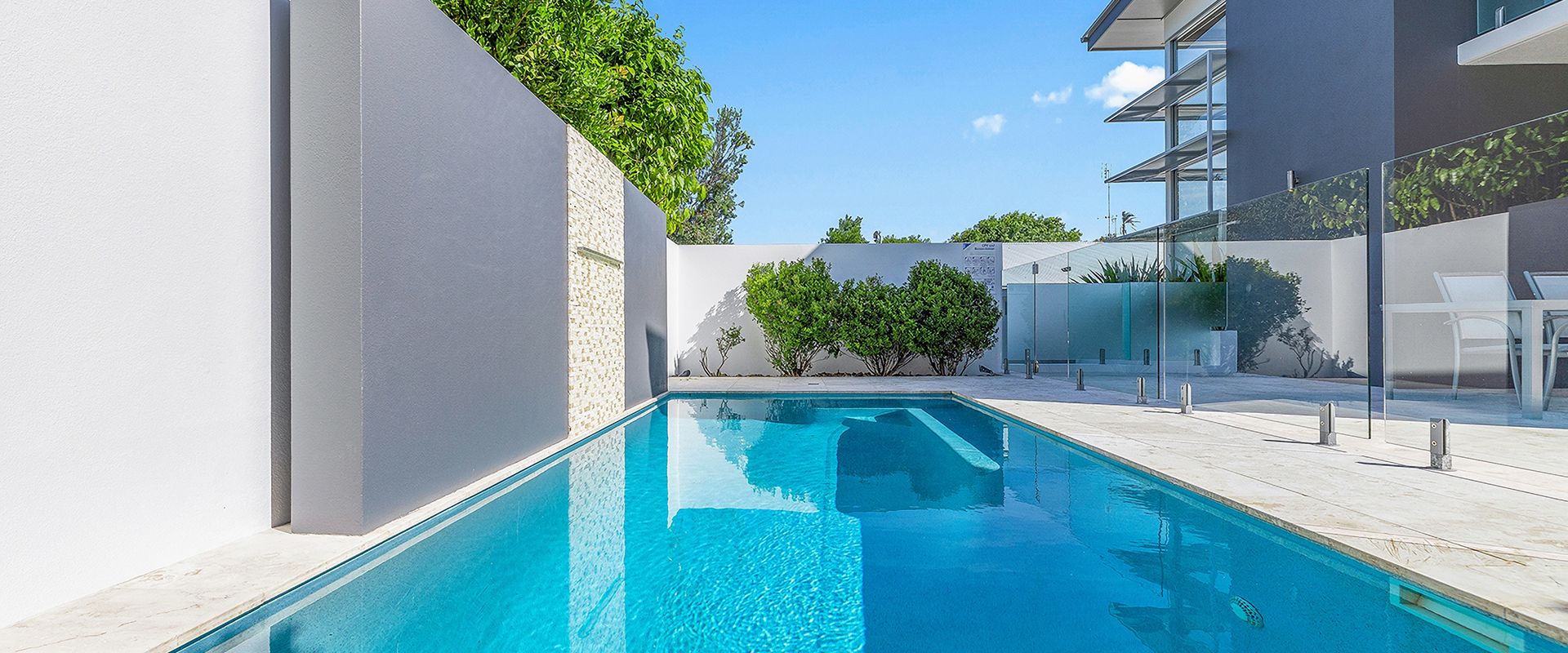 1 Anna – Superbly Stylish Luxury Townhouse