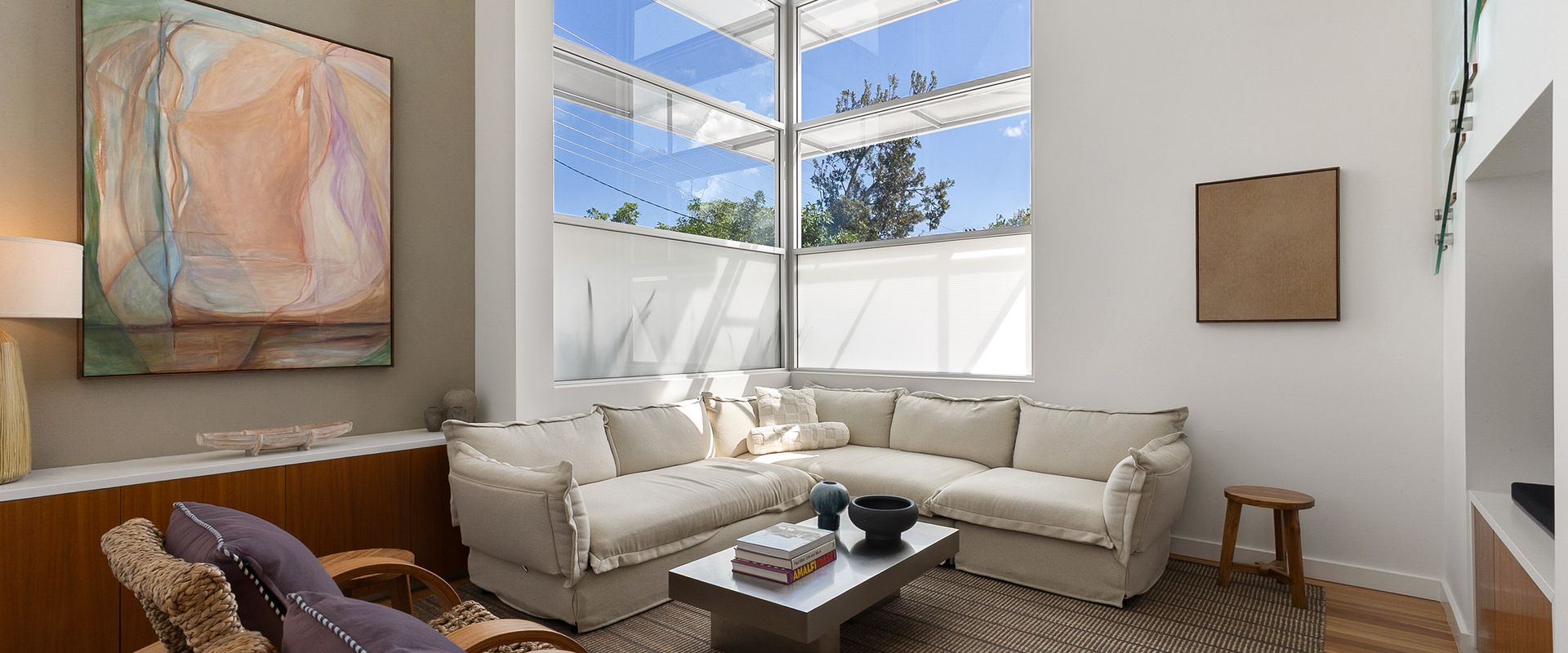 1 Anna – Superbly Stylish Luxury Townhouse