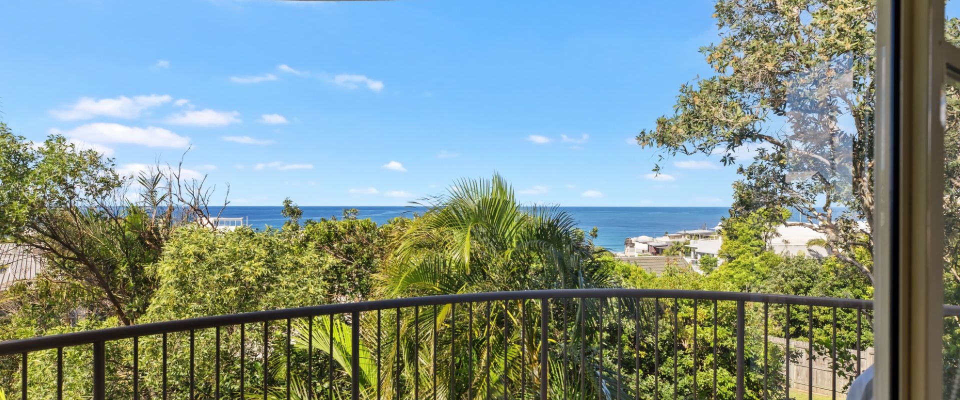 6 Pacific Outlook – Modern unit with ocean views