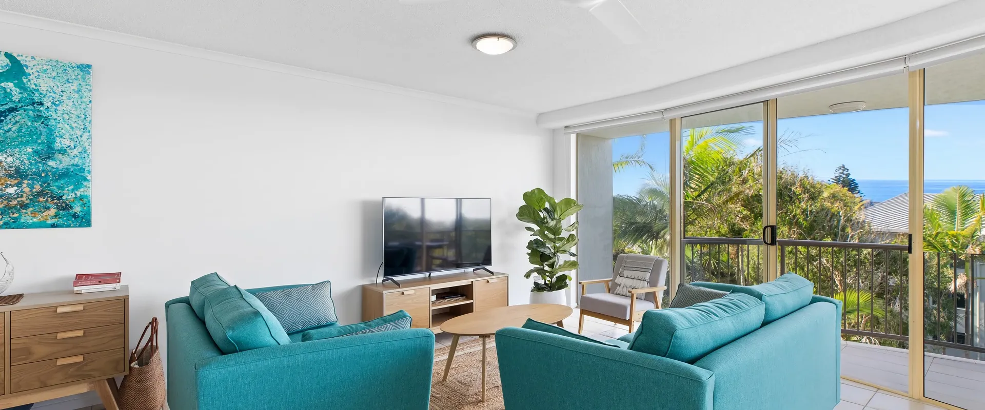 6 Pacific Outlook – Modern unit with ocean views