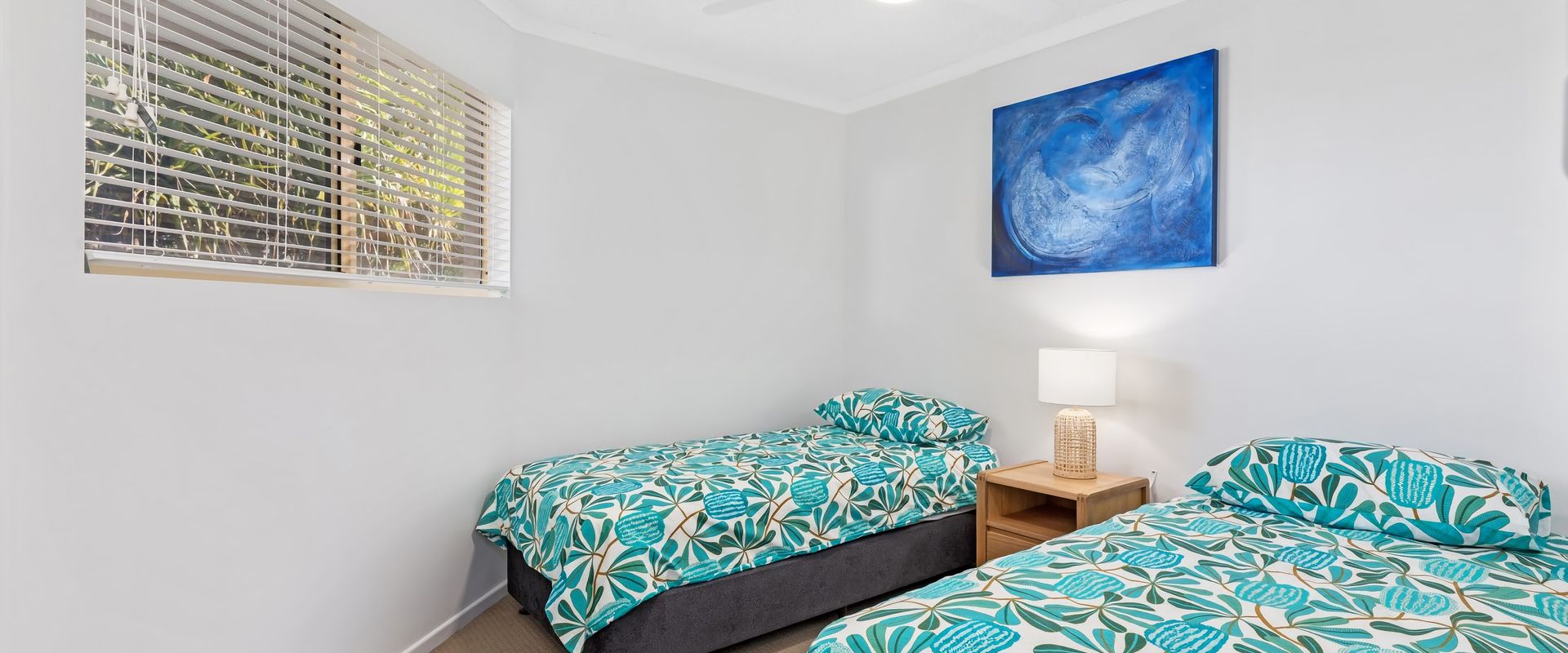 6 Pacific Outlook – Modern unit with ocean views