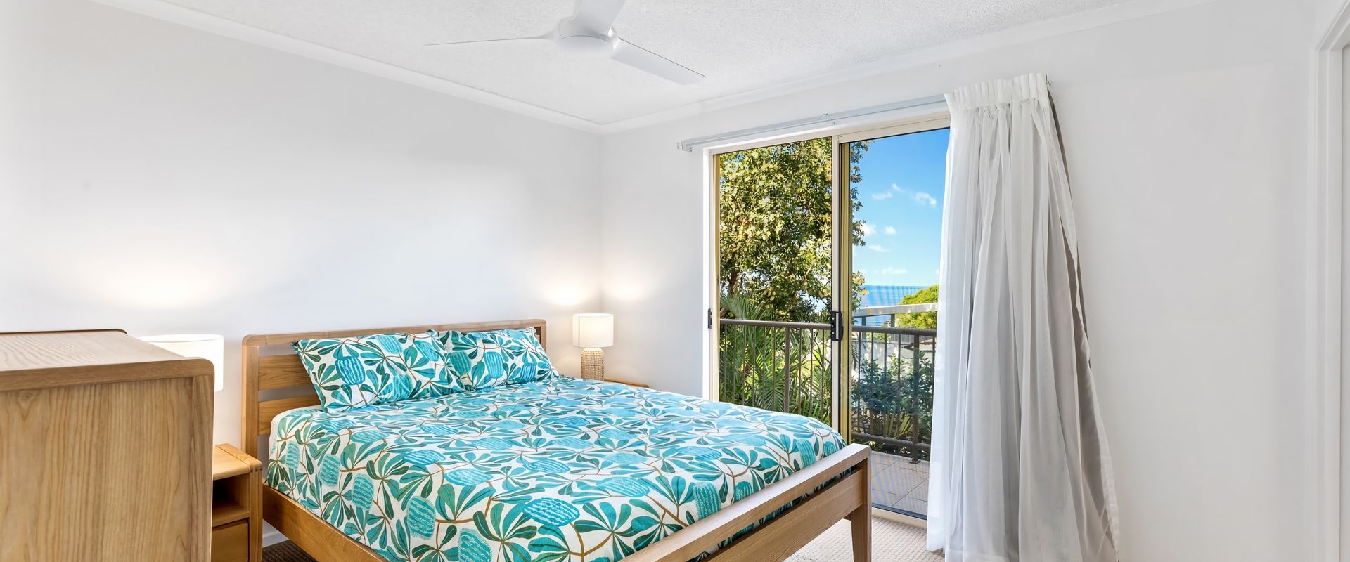6 Pacific Outlook – Modern unit with ocean views