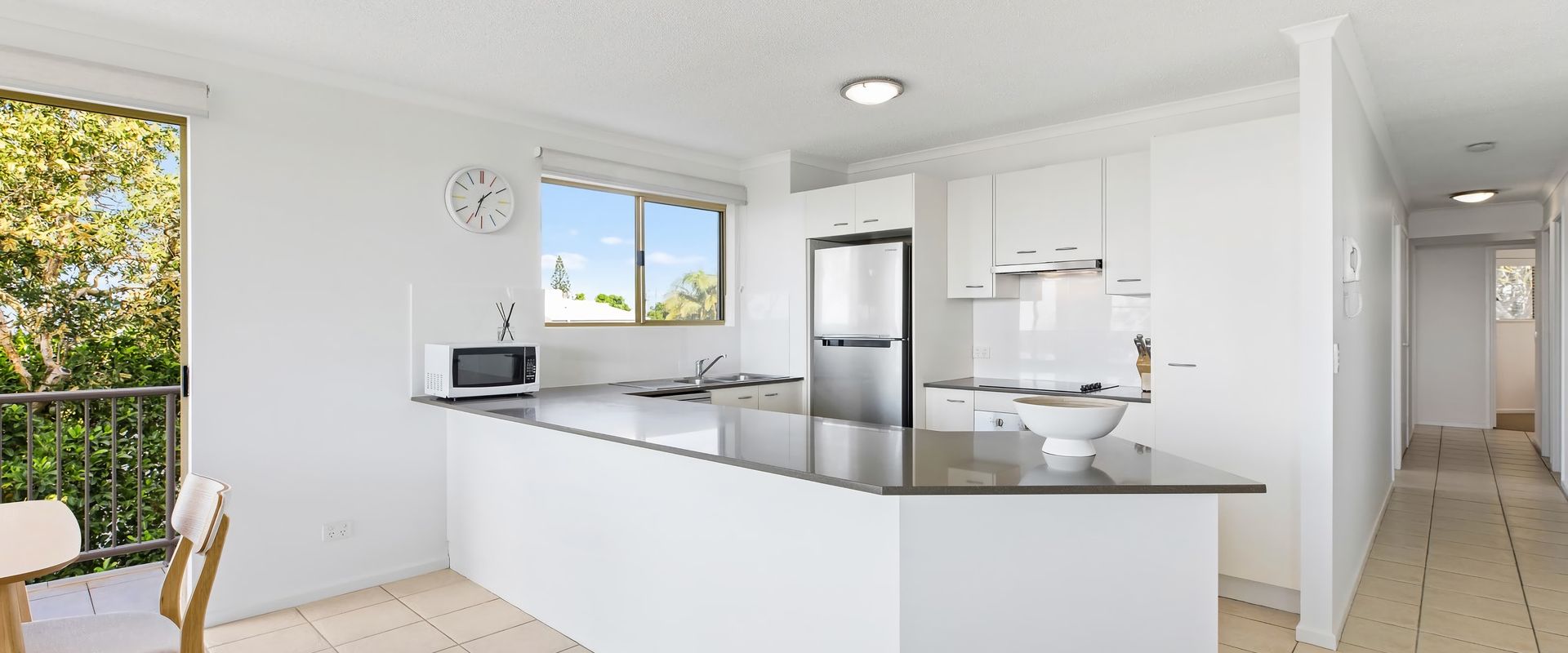 6 Pacific Outlook – Modern unit with ocean views