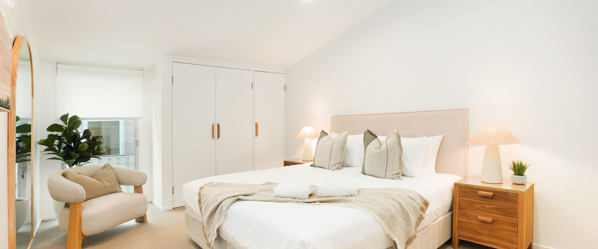 9 Depper Street – Large Residence Entire 6 Bed House