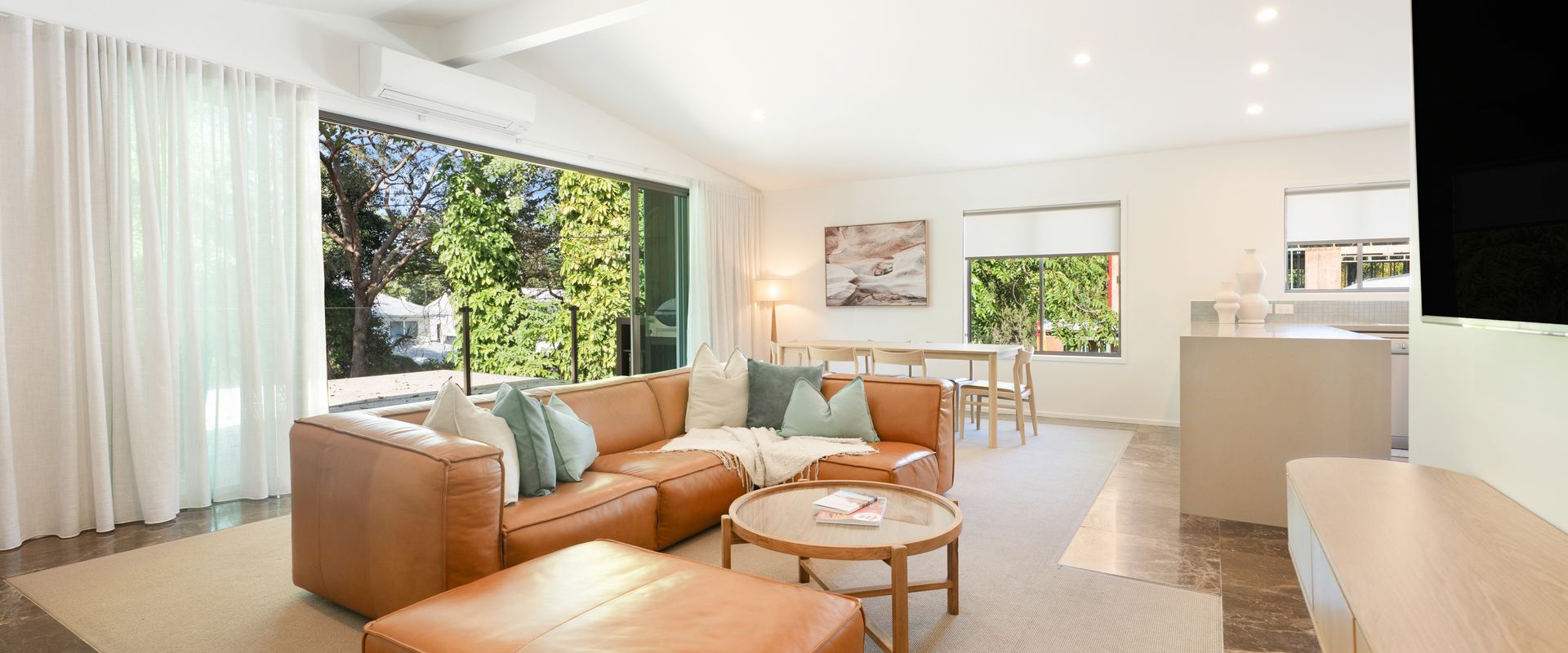 9 Depper Street – Large Residence Entire 6 Bed House