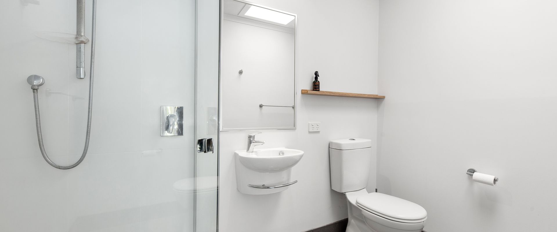 5 Samarin Court – Convenient & Comfortable