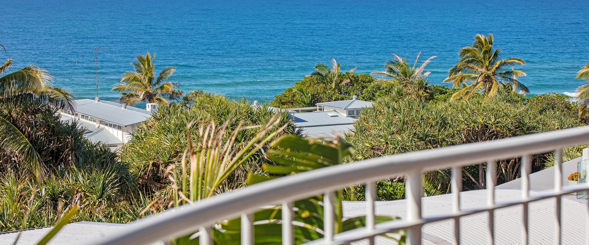 9 Andari – Fantastic Holiday Apartment in Sunshine Beach – Stunning Views, Opposite Beach Access