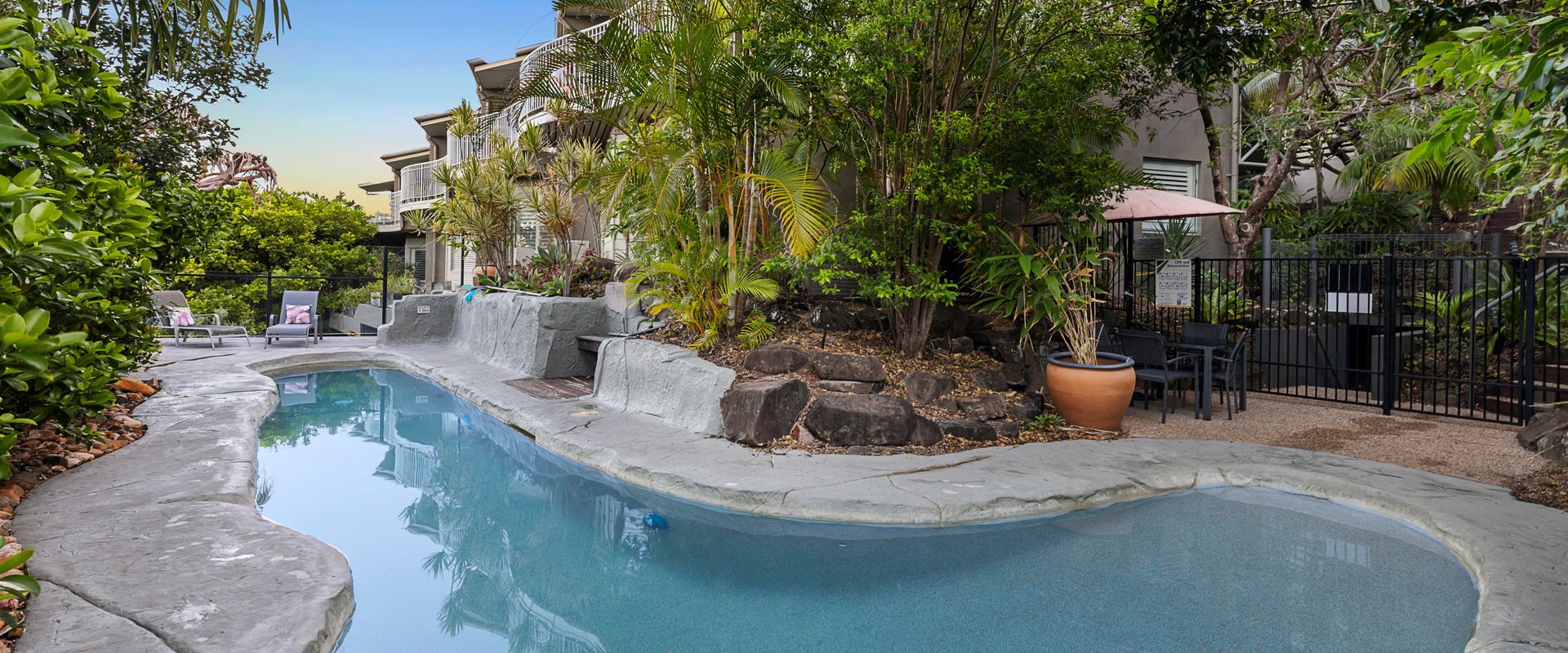 9 Andari – Fantastic Holiday Apartment in Sunshine Beach – Stunning Views, Opposite Beach Access