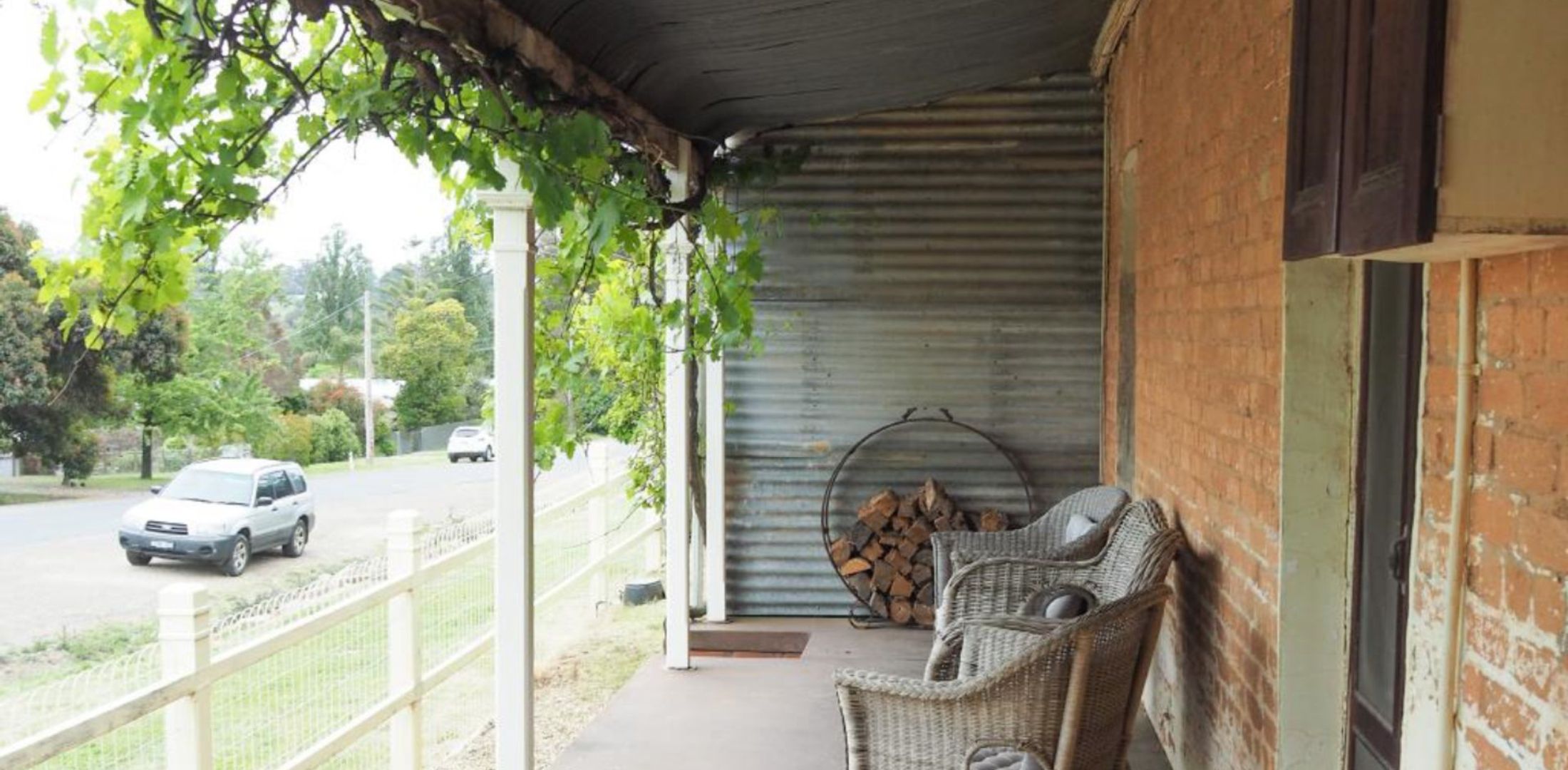 Verandah with lovely seating