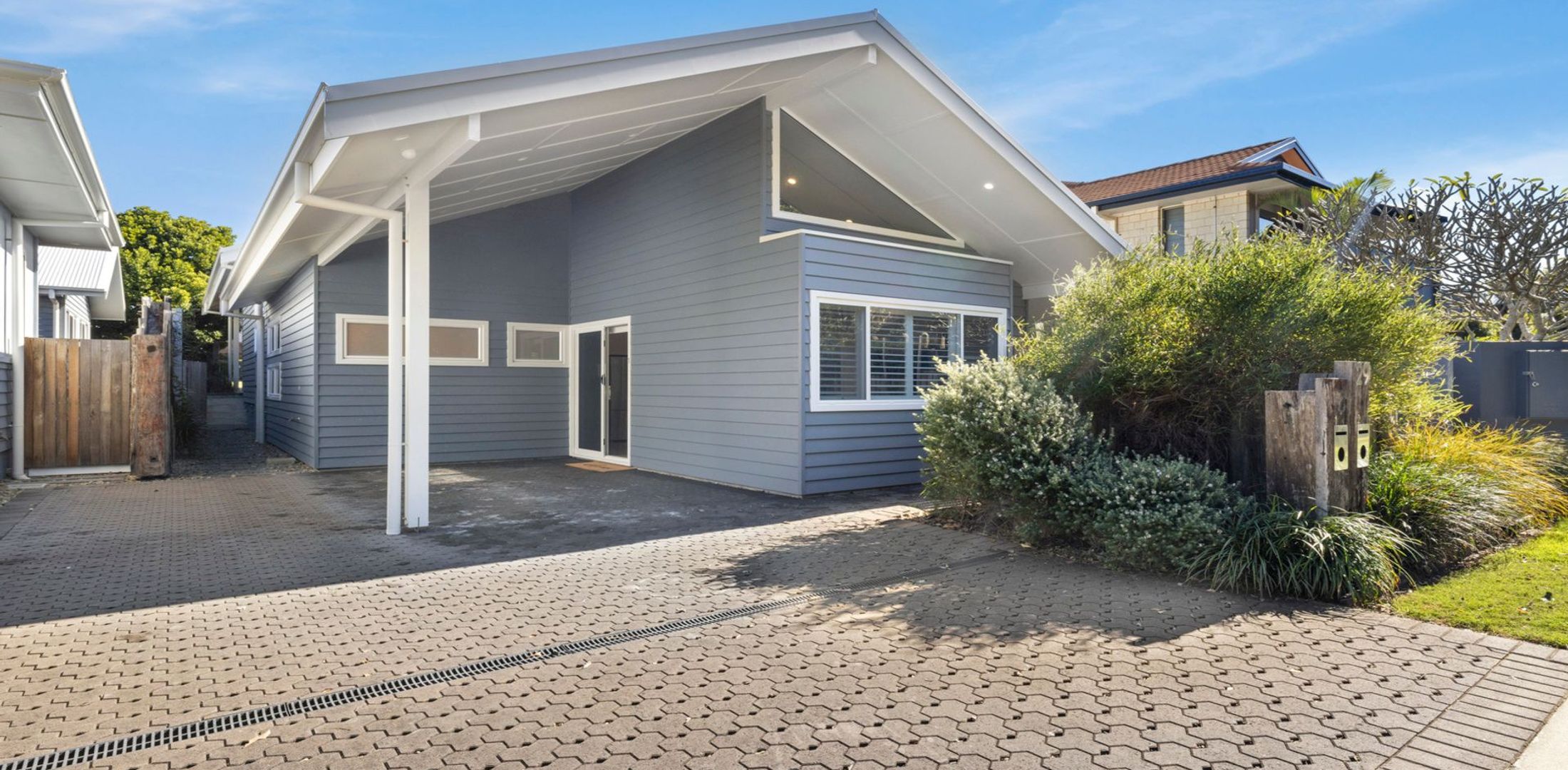 Sawtell Beach Shack 1
