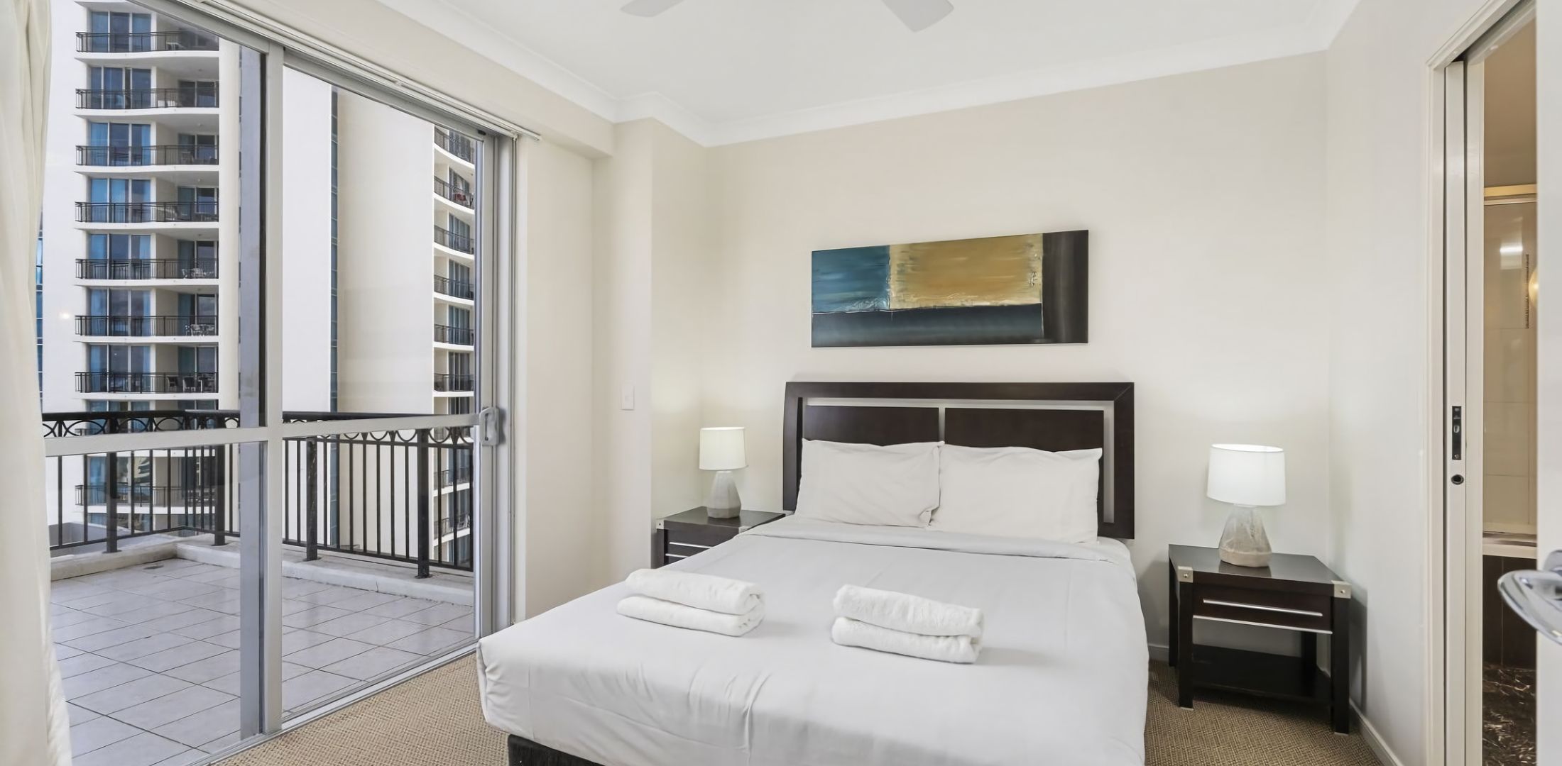 Chevron Renaissance Apartment 1135