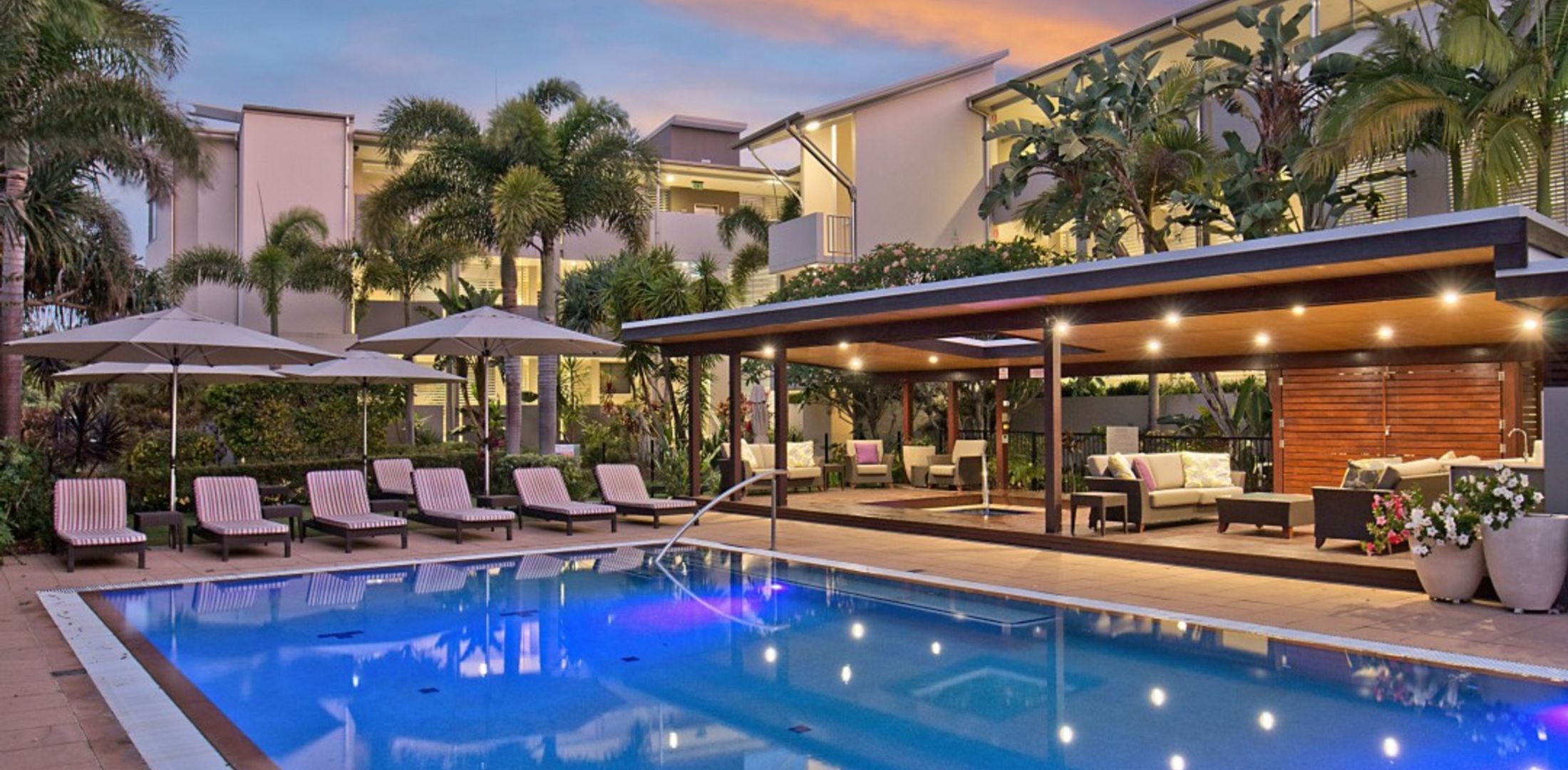 Wave Culture 1204 Beach Bliss- Beachfront Complex with Pool & Spa