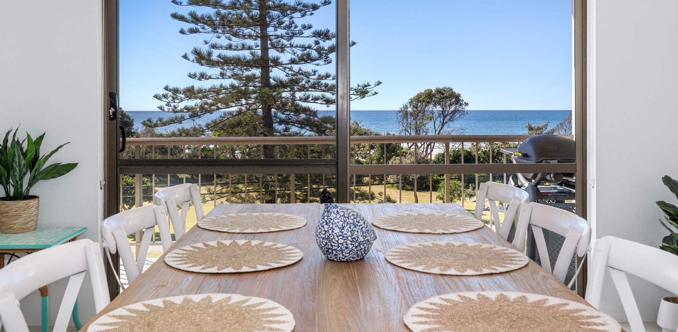 Sunrise by the Sea 5 – Oceanview Apartment