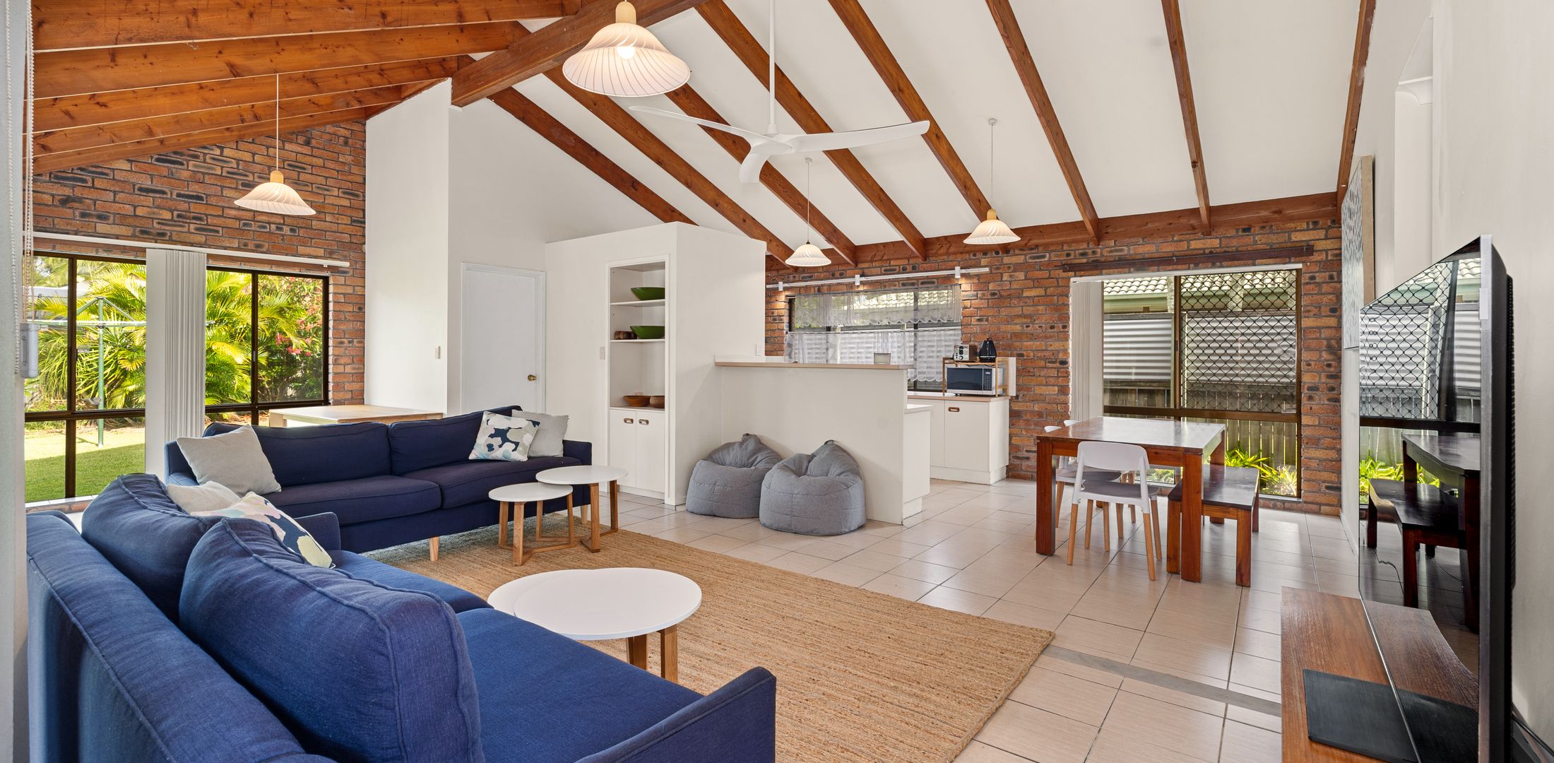 Coastal Paws – Pet friendly, family beach house in Pottsville