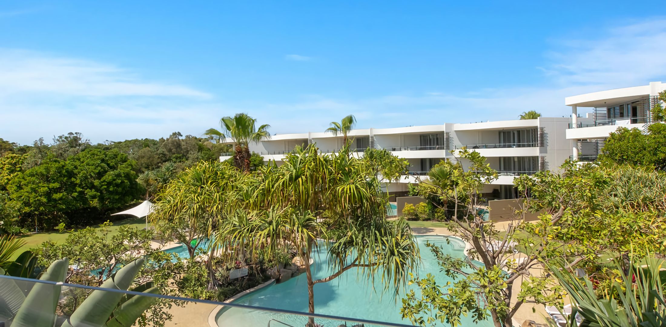 Cotton Beach 35 with Pool Views – Beachfront Complex