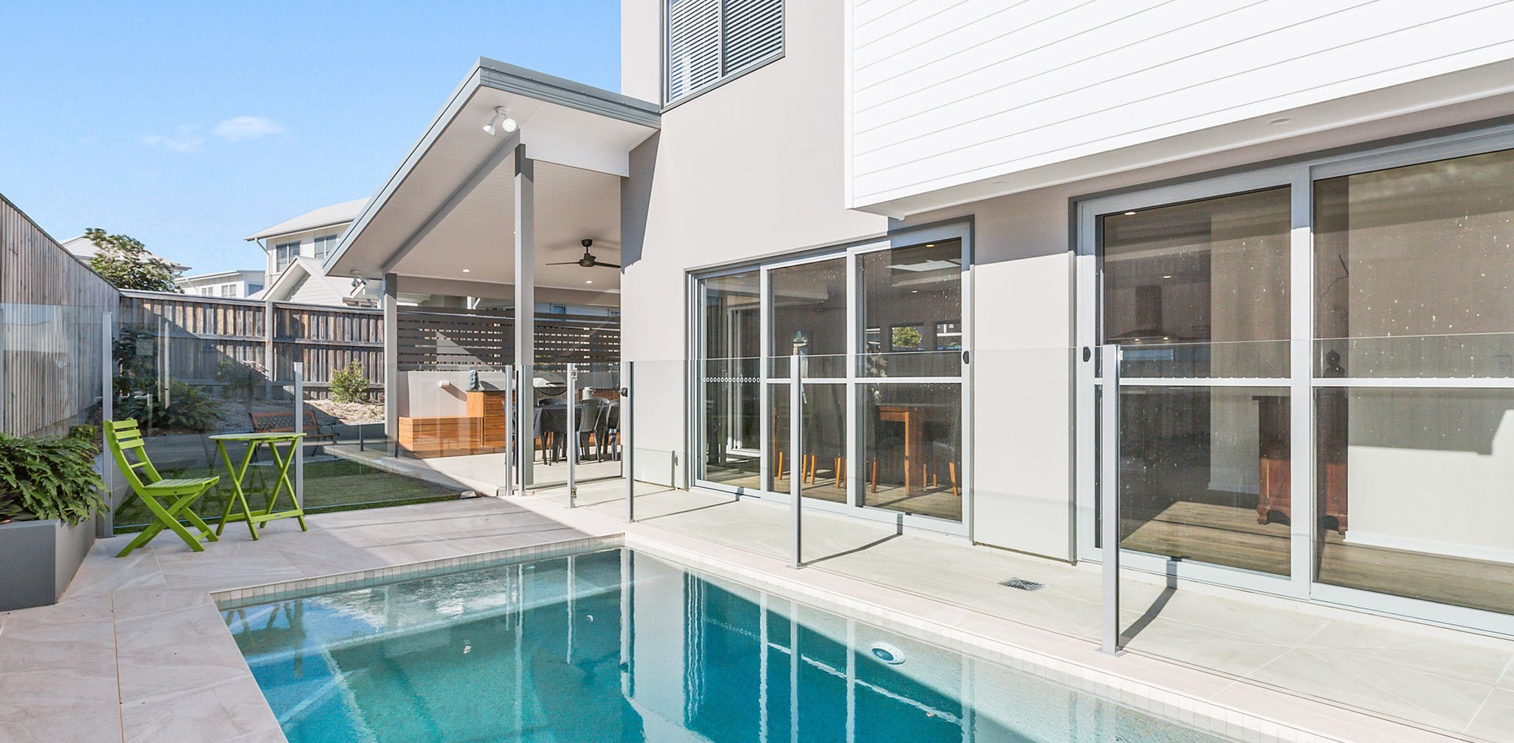 Pebbles at Casuarina Beach – Large Family Home with Pool Near Beach