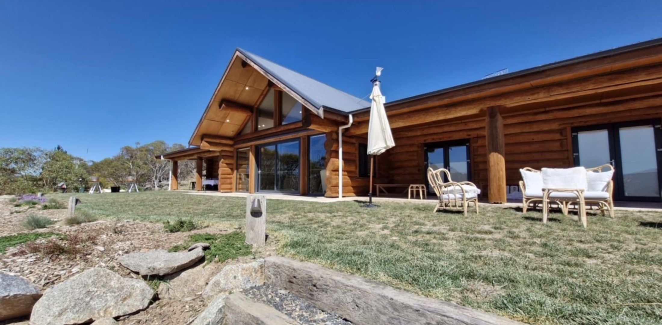 The Log House – Jindabyne