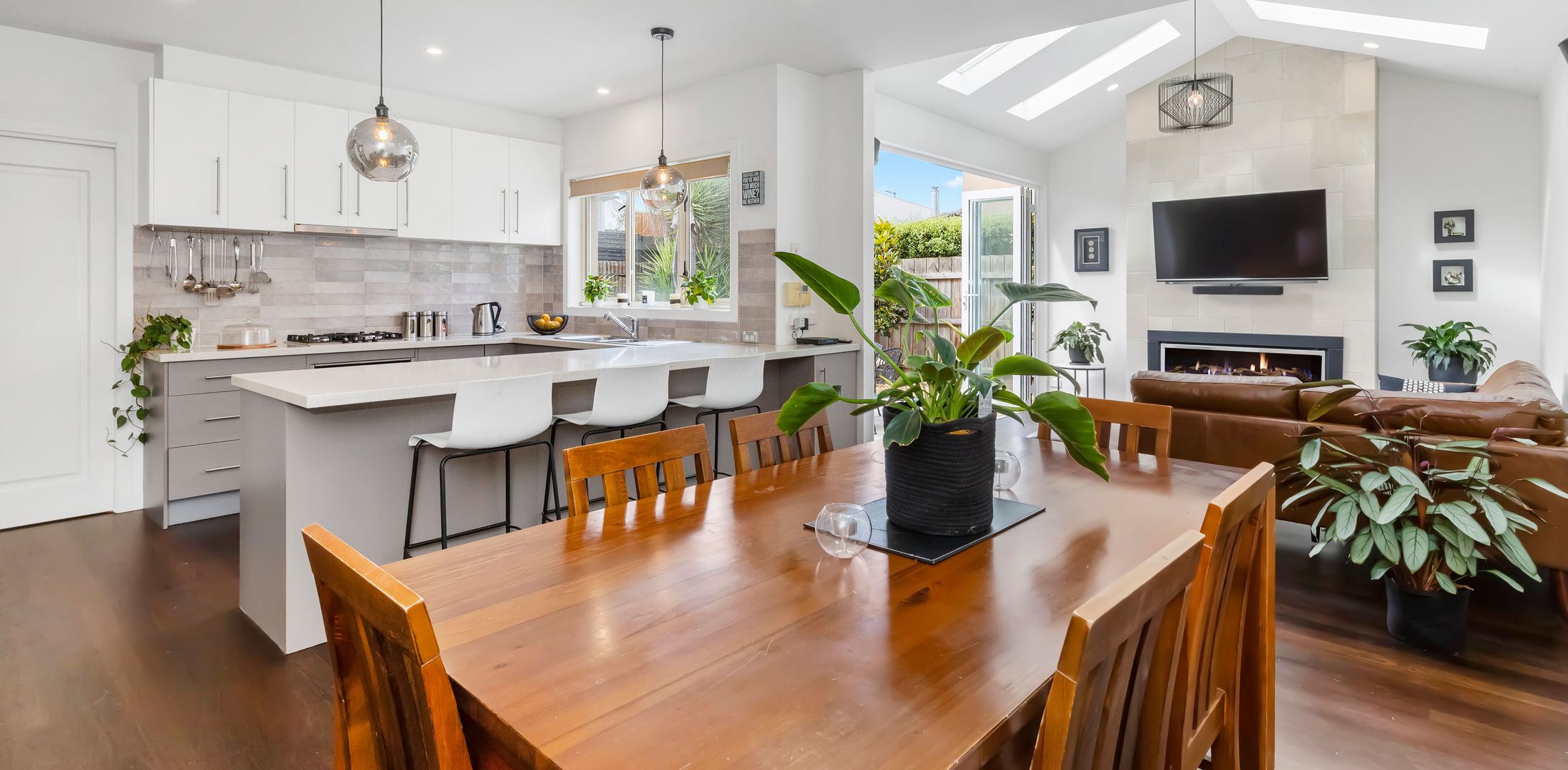 BANGALOW – MORNINGTON