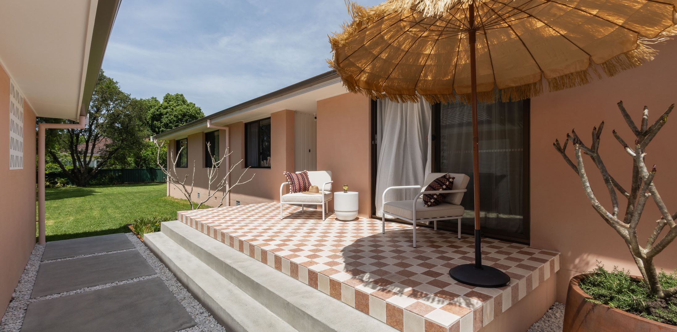 The Berry Bungalow, Berry