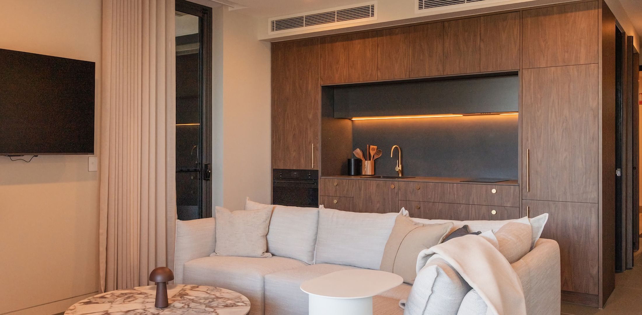 Living room image 1