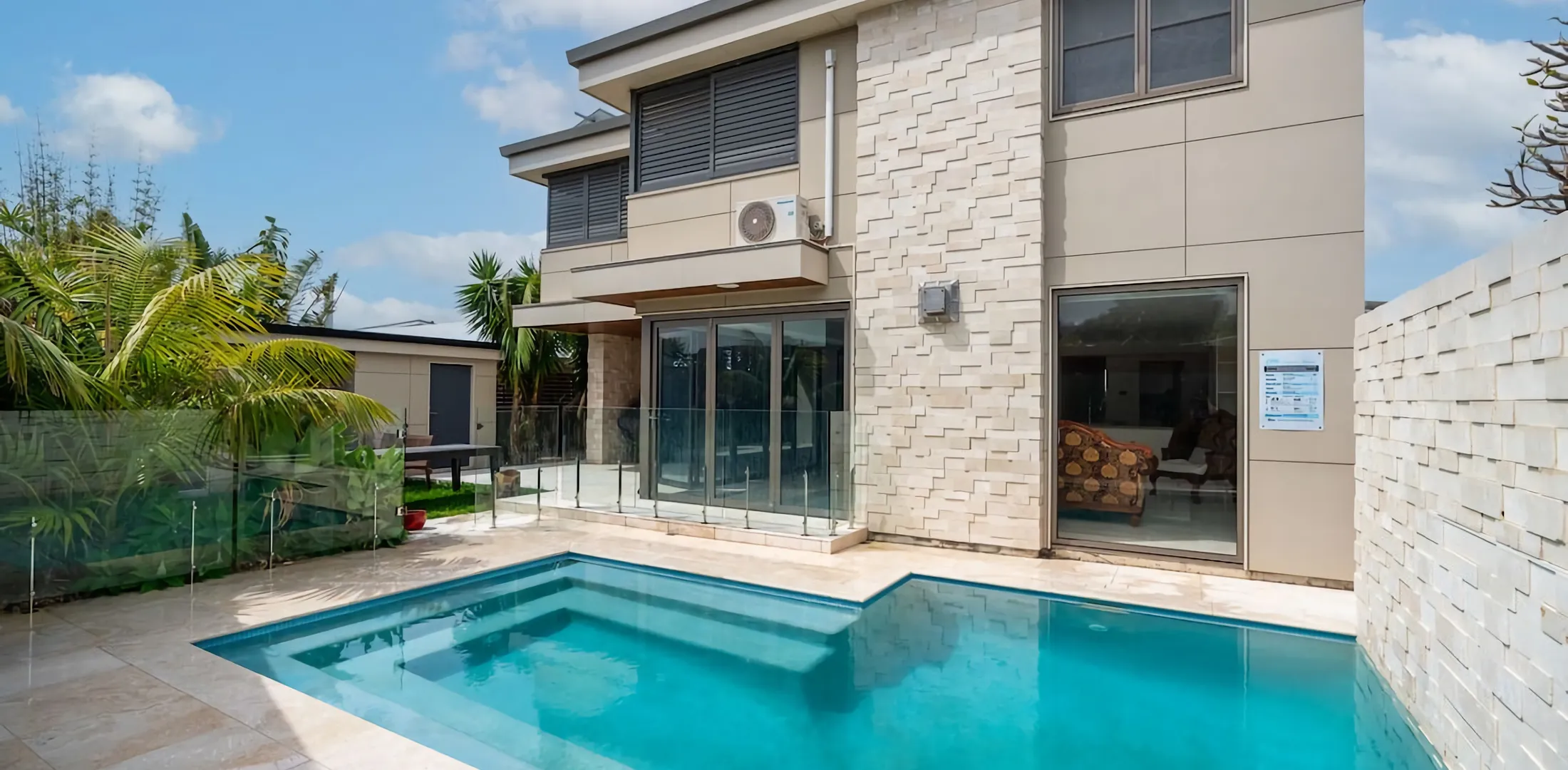 Clifftop Luxury With Pool